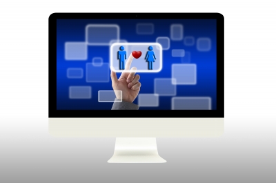 computer screen choosing love